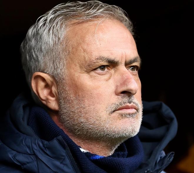 南安普顿客场逆转，穆里尼奥执教首败