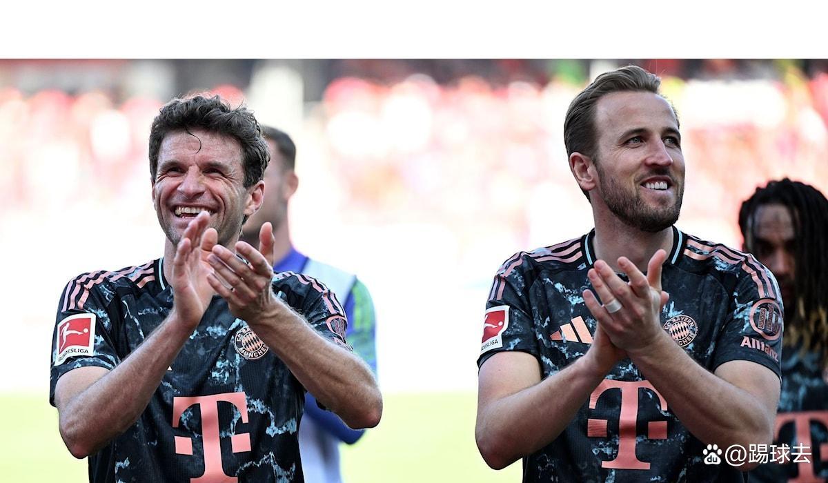 拜仁慕尼黑客胜多特蒙德，提前四轮夺得德甲冠军