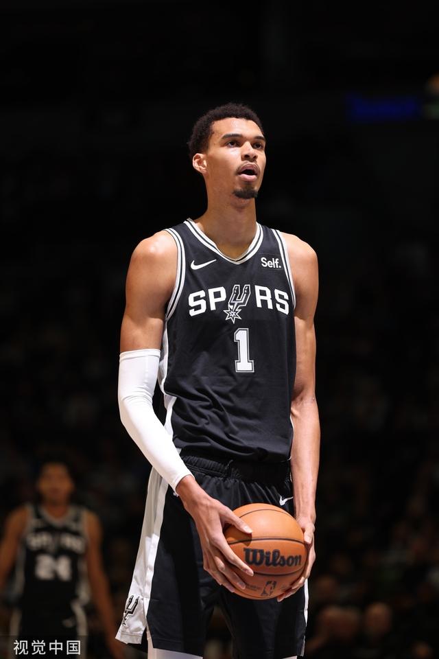 森林狼客场力克马刺，取得三连胜